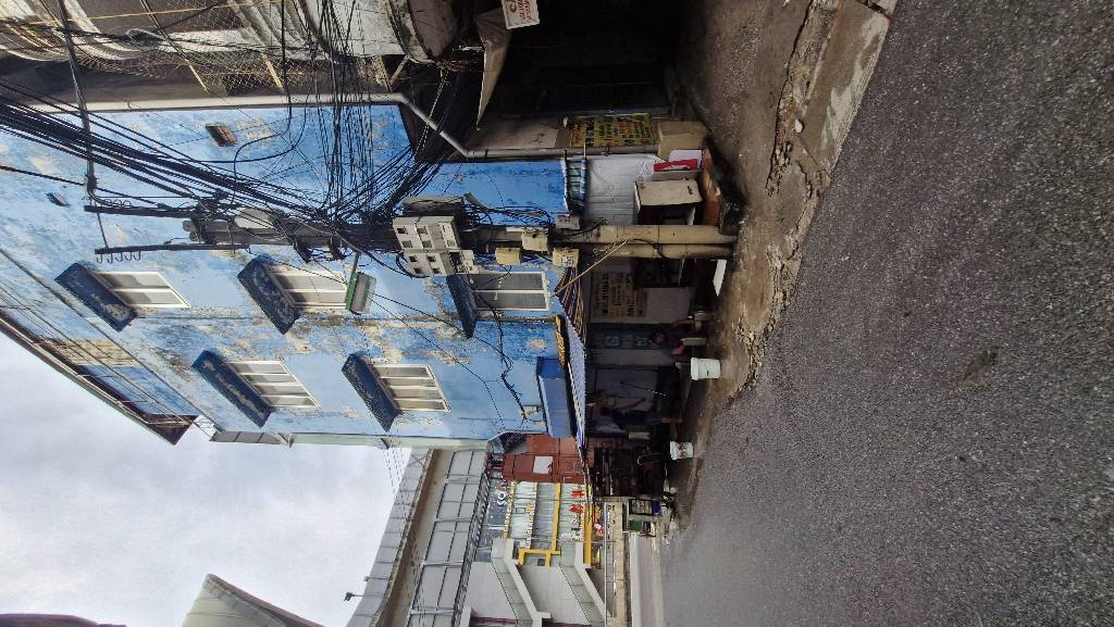 Bán nhà Nguyễn Trãi - diện tích 91m2 4 tầng - Lô góc 3 mặt thoáng - giá 69 tỷ