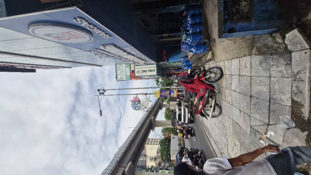 Bán nhà Nguyễn Trãi - diện tích 91m2 4 tầng - Lô góc 3 mặt thoáng - giá 69 tỷ