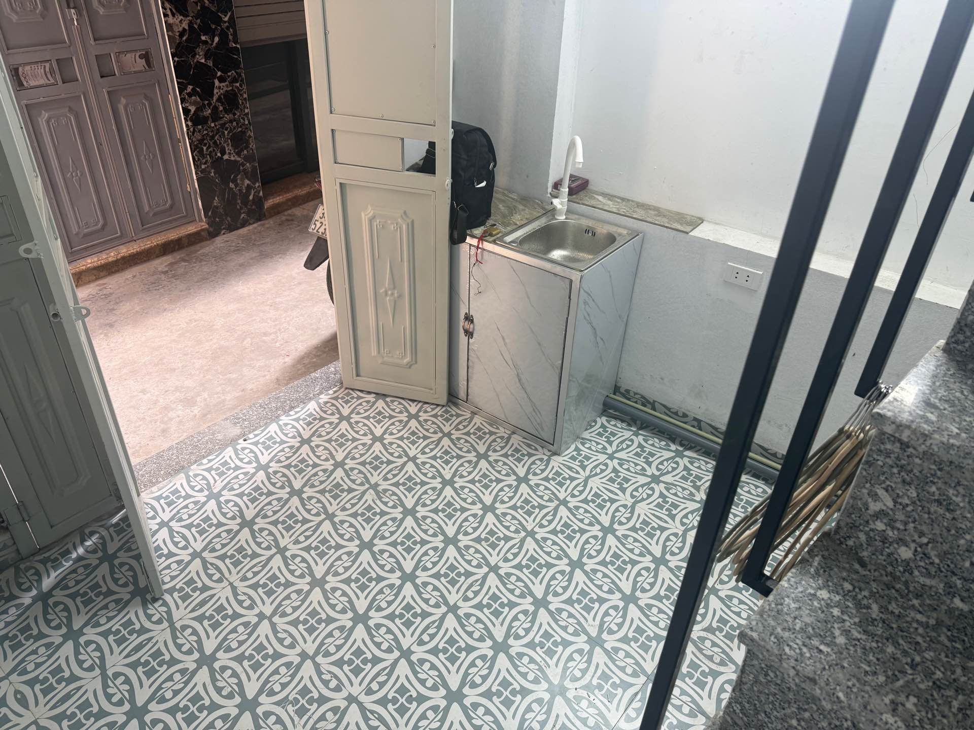 Bán nhà Trần Khát Chân - diện tích 8m2 3 tầng - lô góc - giá 1,65 tỷ