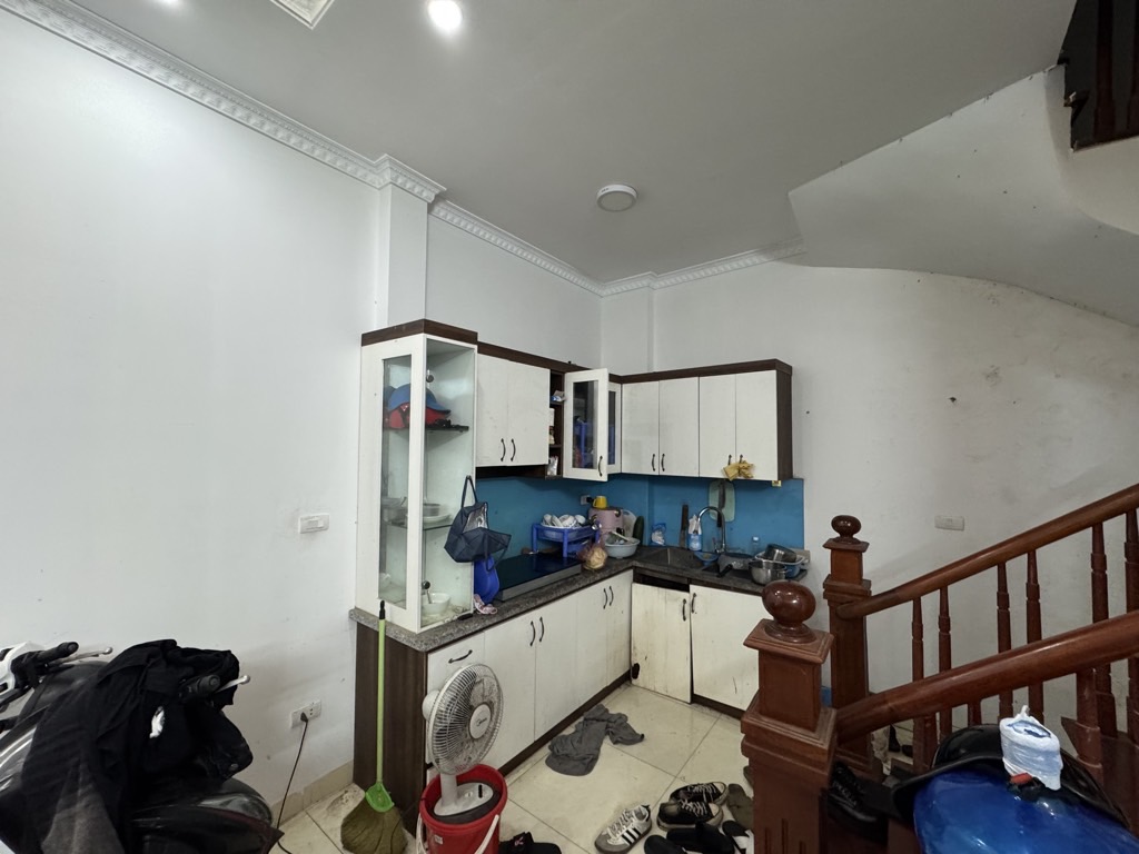 Bán nhà Ngõ Chùa Hưng Ký - diện tích 36m2 5 tầng - ô tô đỗ cửa - giá 8,5 tỷ