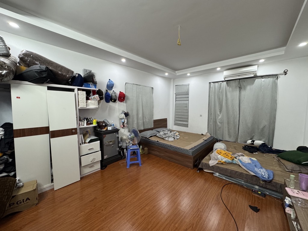 Bán nhà Ngõ Chùa Hưng Ký - diện tích 36m2 5 tầng - ô tô đỗ cửa - giá 8,5 tỷ