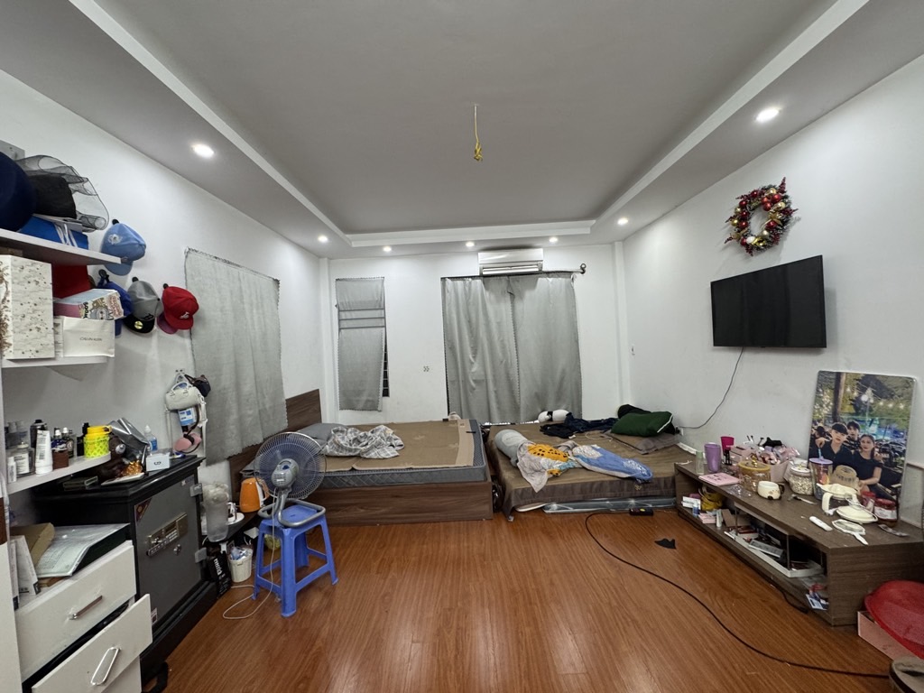 Bán nhà Ngõ Chùa Hưng Ký - diện tích 36m2 5 tầng - ô tô đỗ cửa - giá 8,5 tỷ