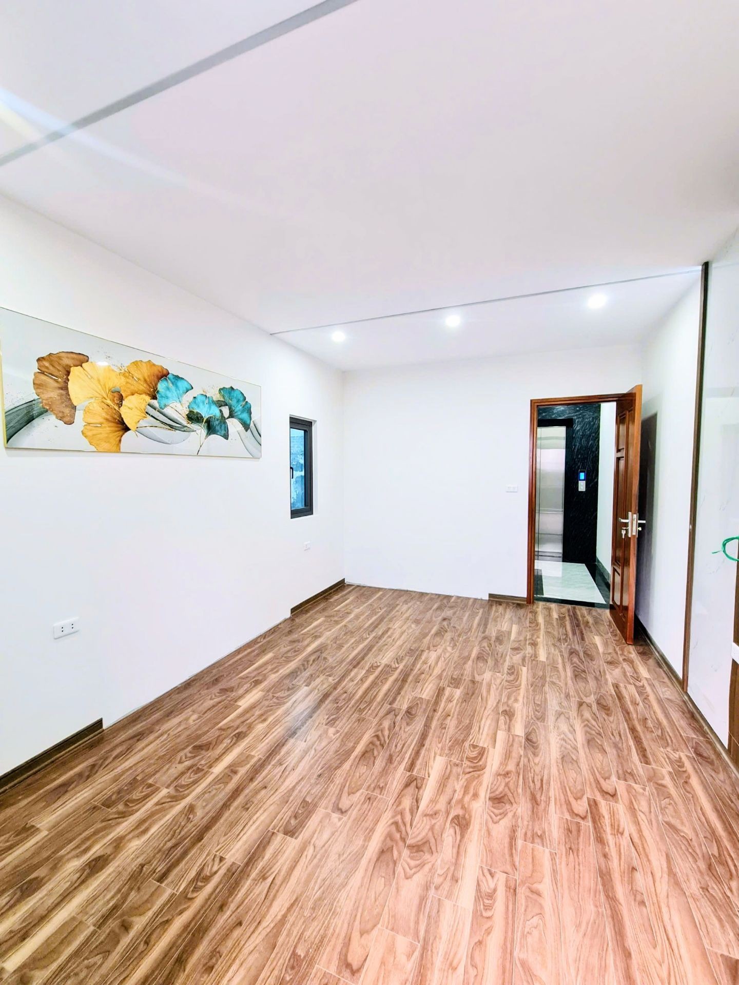 Bán nhà Hoàng Mai - diện tích 38m2 6 tầng - Lô góc, thang máy - giá 14,5 tỷ