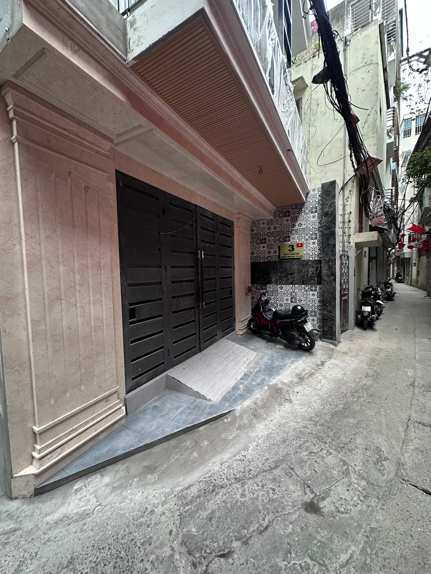 Bán nhà Trương Định - diện tích 85m2 6 tầng - Lô góc 2 mặt thoáng - giá 26,8 tỷ