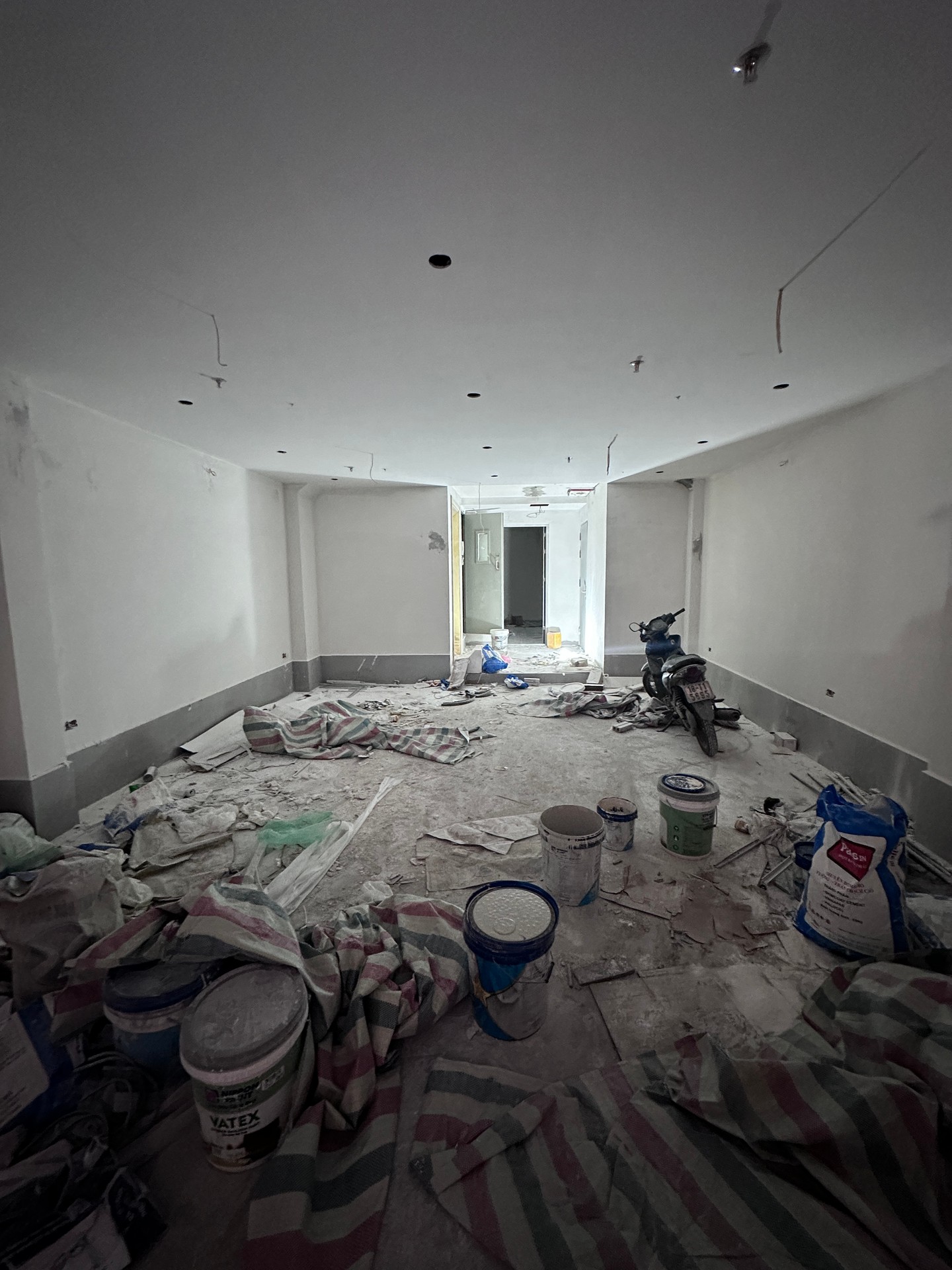 Bán nhà Trương Định - diện tích 85m2 6 tầng - Lô góc 2 mặt thoáng - giá 26,8 tỷ