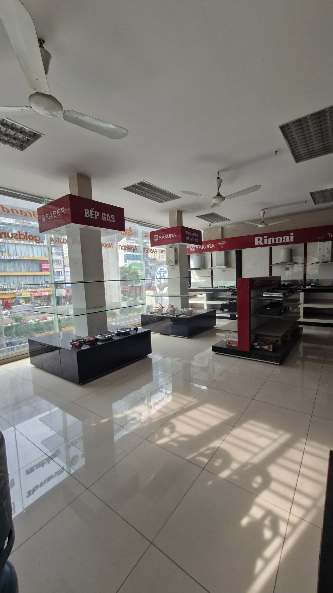 Bán nhà Nguyễn Trãi - diện tích 91m2 5 tầng - Lô góc 3 mặt thoáng - giá 69 tỷ