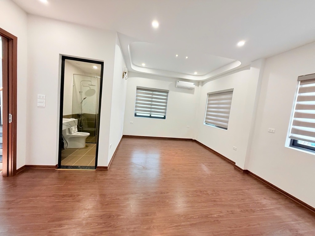 Bán nhà Giải Phóng - diện tích 73m2 4 tầng - Lô góc - giá 19,9 tỷ