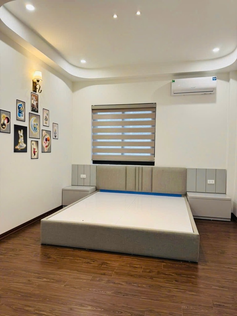 Bán nhà Giải Phóng - diện tích 73m2 4 tầng - Lô góc - giá 19,9 tỷ