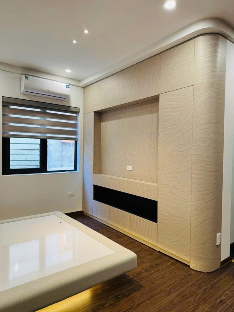 Bán nhà Giải Phóng - diện tích 73m2 4 tầng - Lô góc - giá 19,9 tỷ