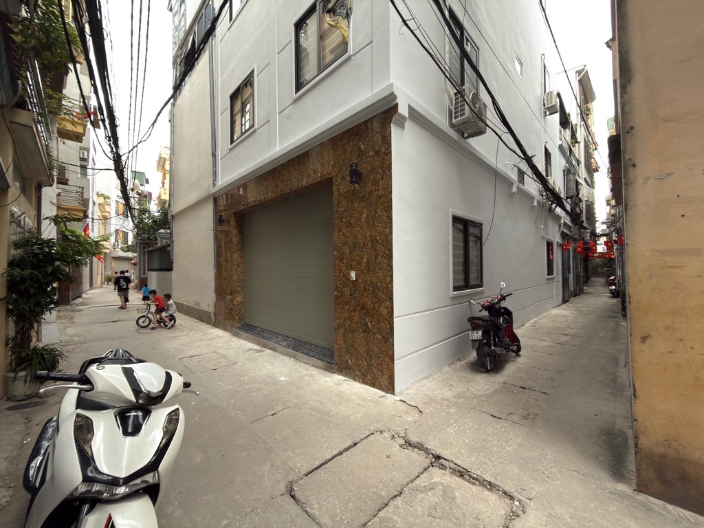 Bán nhà Giải Phóng - diện tích 73m2 4 tầng - Lô góc - giá 19,9 tỷ