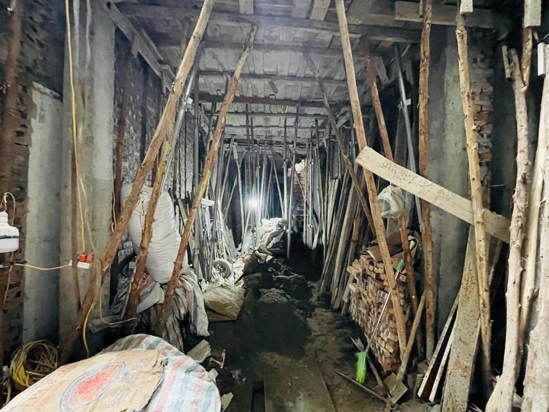 Bán nhà Minh Khai - diện tích 28m2 5 tầng - Nhà đẹp hiếm có - giá 9,6 tỷ