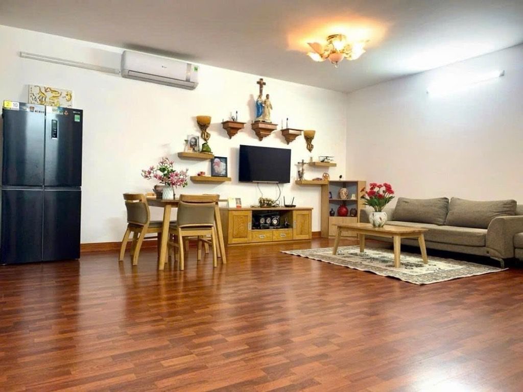 Bán nhà Minh Khai - diện tích 96m2 1 tầng - Chung cư Skylight - giá 8,4 tỷ