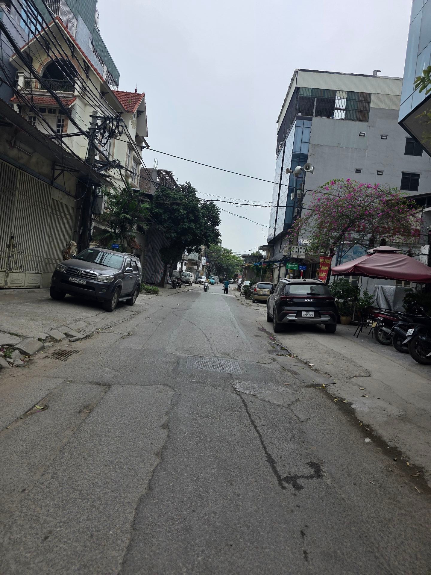 Bán nhà Giải Phóng - diện tích 61m2 6 tầng - ngõ ô tô kinh doanh nhỏ - giá 18,2 tỷ
