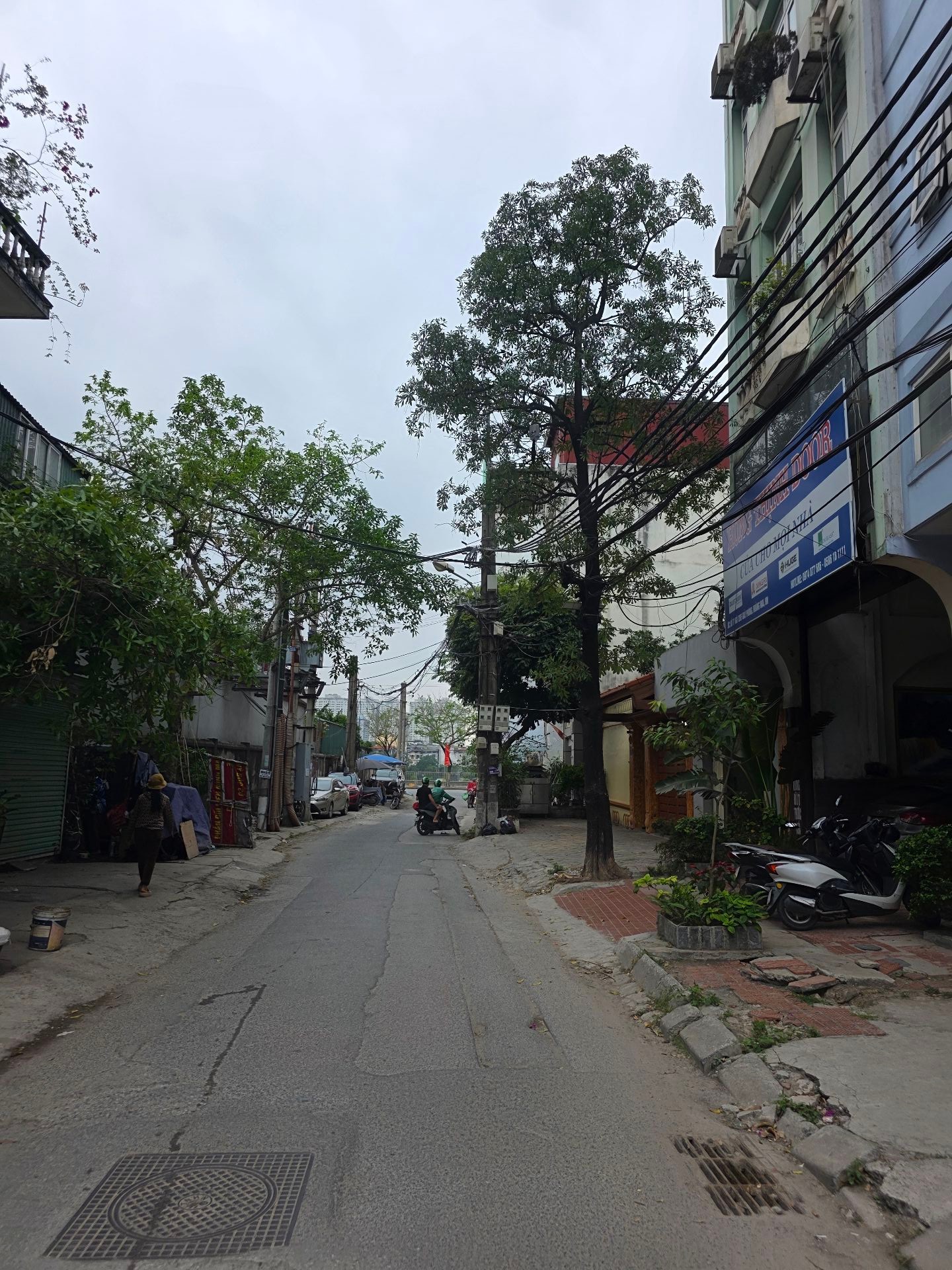 Bán nhà Giải Phóng - diện tích 61m2 6 tầng - ngõ ô tô kinh doanh nhỏ - giá 18,2 tỷ