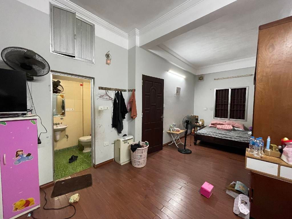 Bán nhà Trương Định - diện tích 42m2 4 tầng - nhà đẹp hiếm có - giá 10,6 tỷ