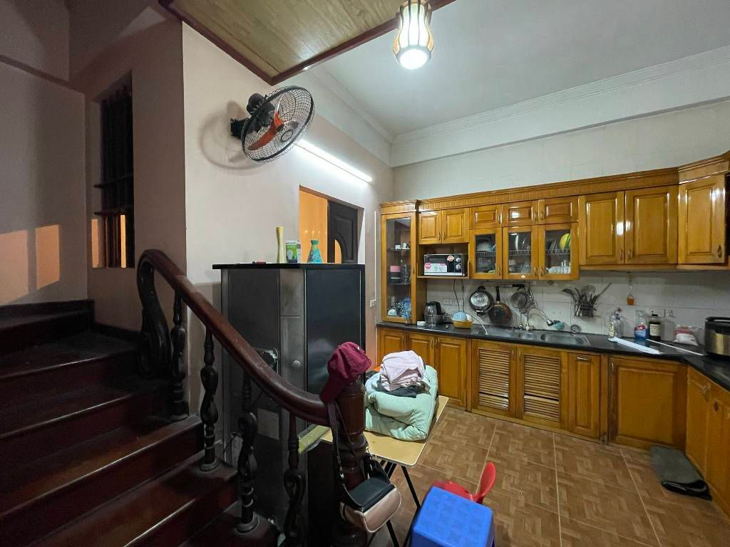 Bán nhà Trương Định - diện tích 42m2 4 tầng - nhà đẹp hiếm có - giá 10,6 tỷ