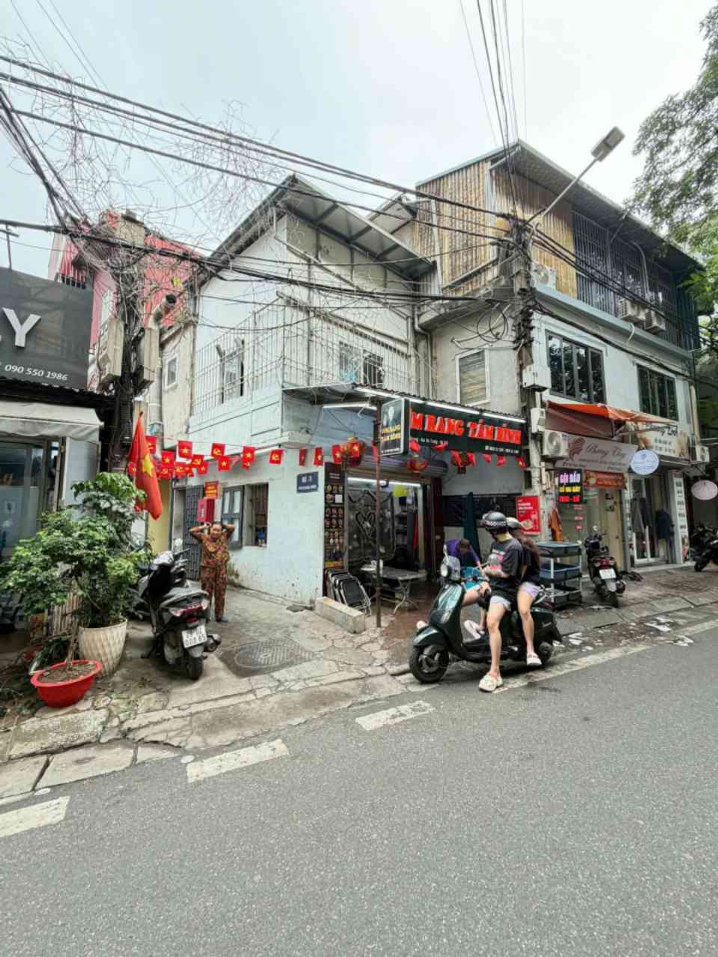 Bán nhà Bùi Ngọc Dương - diện tích 60m2 1 tầng - kinh doanh online đỉnh - giá 3,88 tỷ