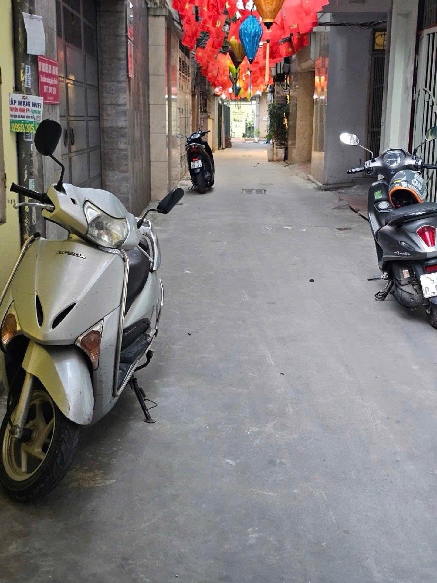 Bán nhà Giáp Bát - diện tích 28m2 4 tầng - ô tô đỗ cửa - giá 5,2 tỷ