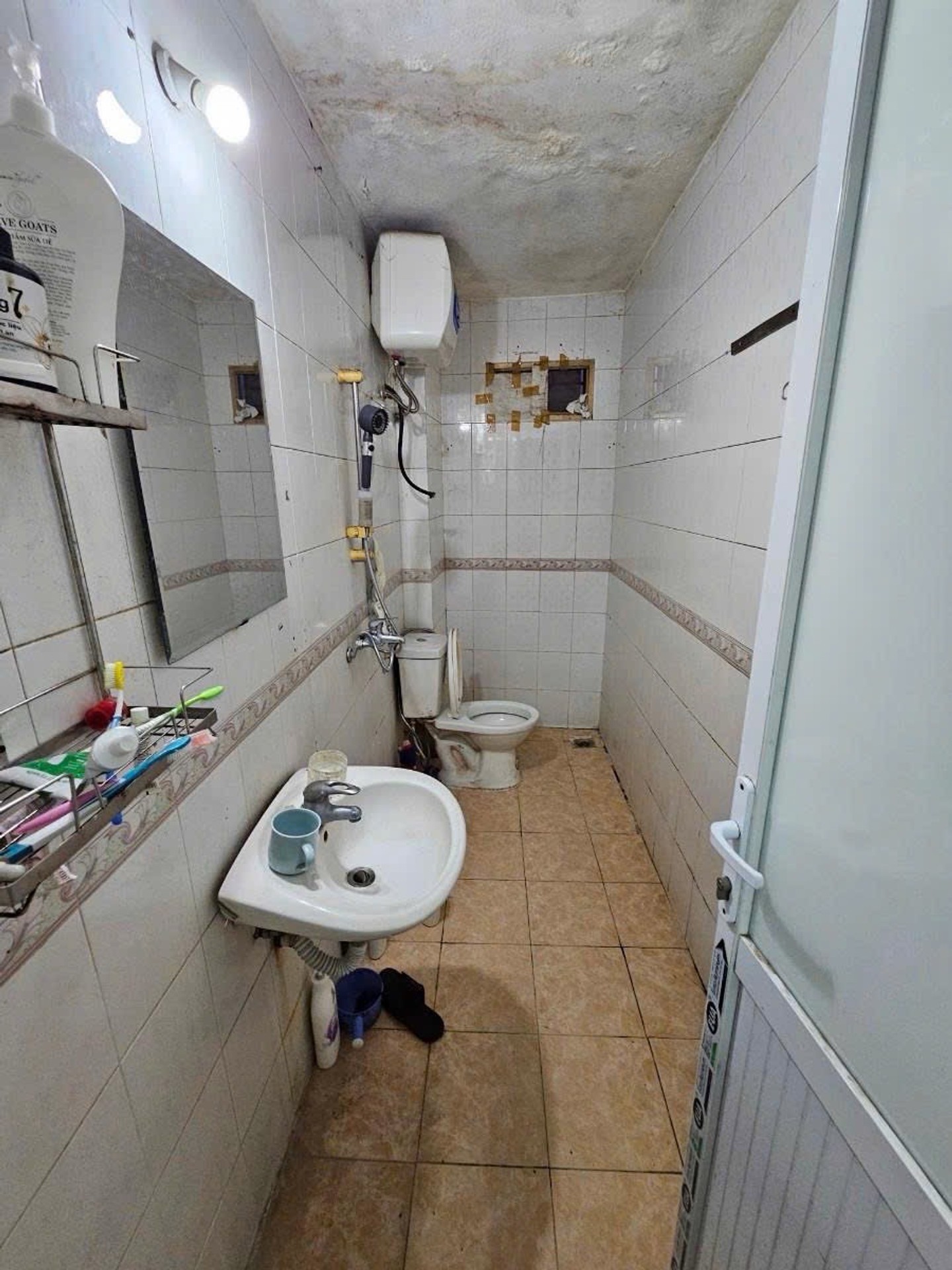 Bán nhà Giáp Bát - diện tích 28m2 4 tầng - ô tô đỗ cửa - giá 5,2 tỷ