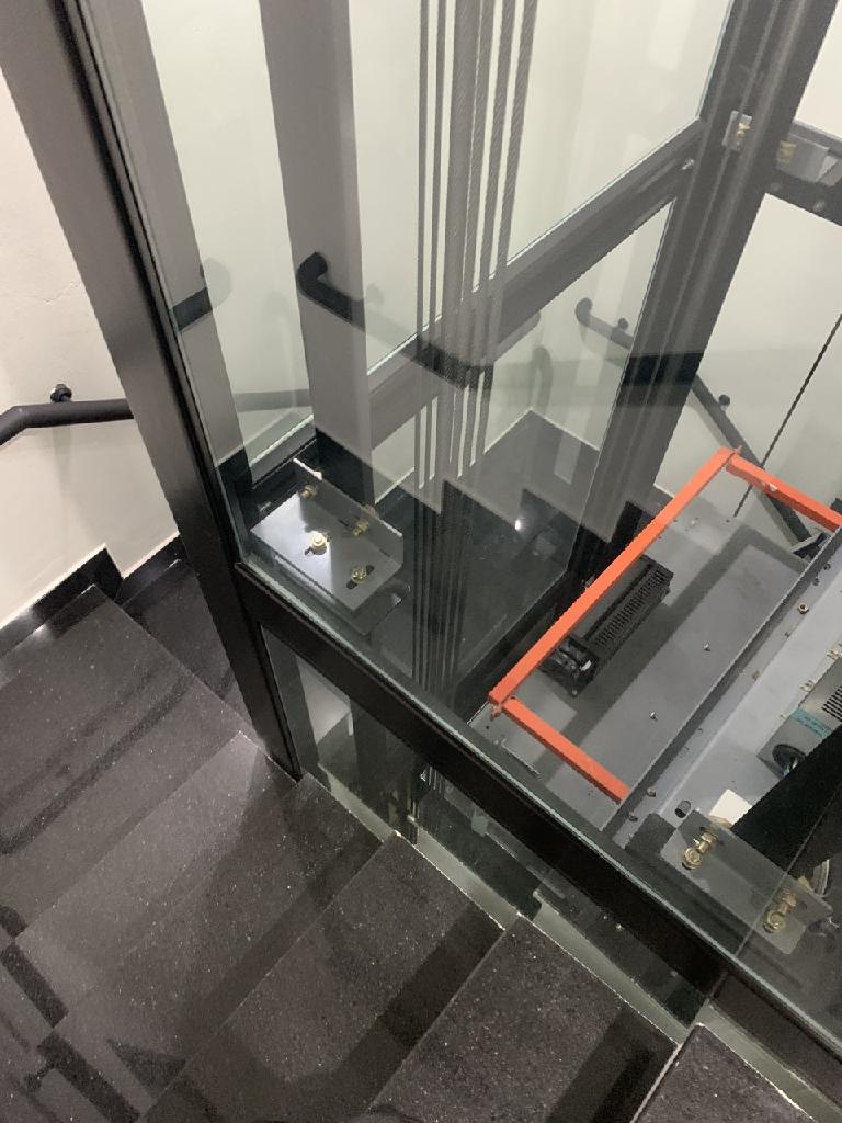 Bán nhà Đại La - diện tích 72m2 6 tầng - Mặt phố, thang máy, vỉa hè rộng - giá 55 tỷ