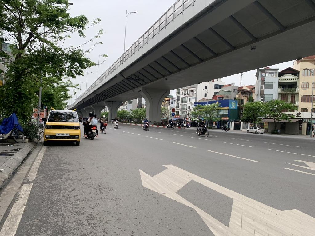 Bán nhà Đại La - diện tích 72m2 6 tầng - Mặt phố, thang máy, vỉa hè rộng - giá 55 tỷ