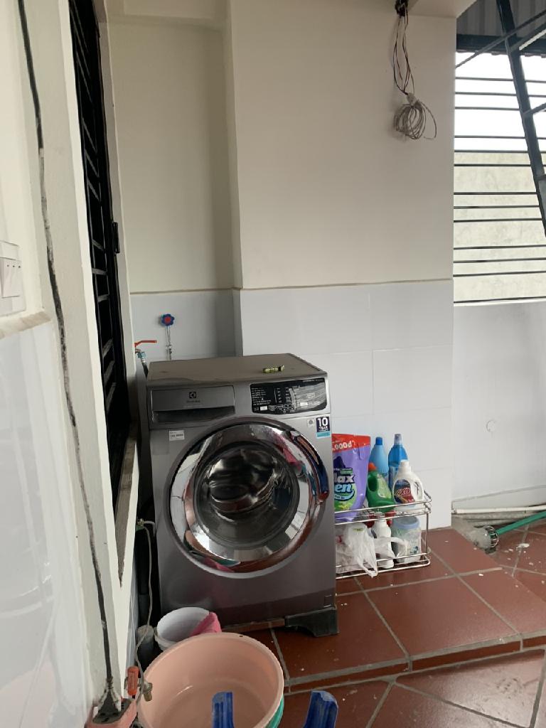 Bán nhà Đại La - diện tích 72m2 6 tầng - Mặt phố, thang máy, vỉa hè rộng - giá 55 tỷ