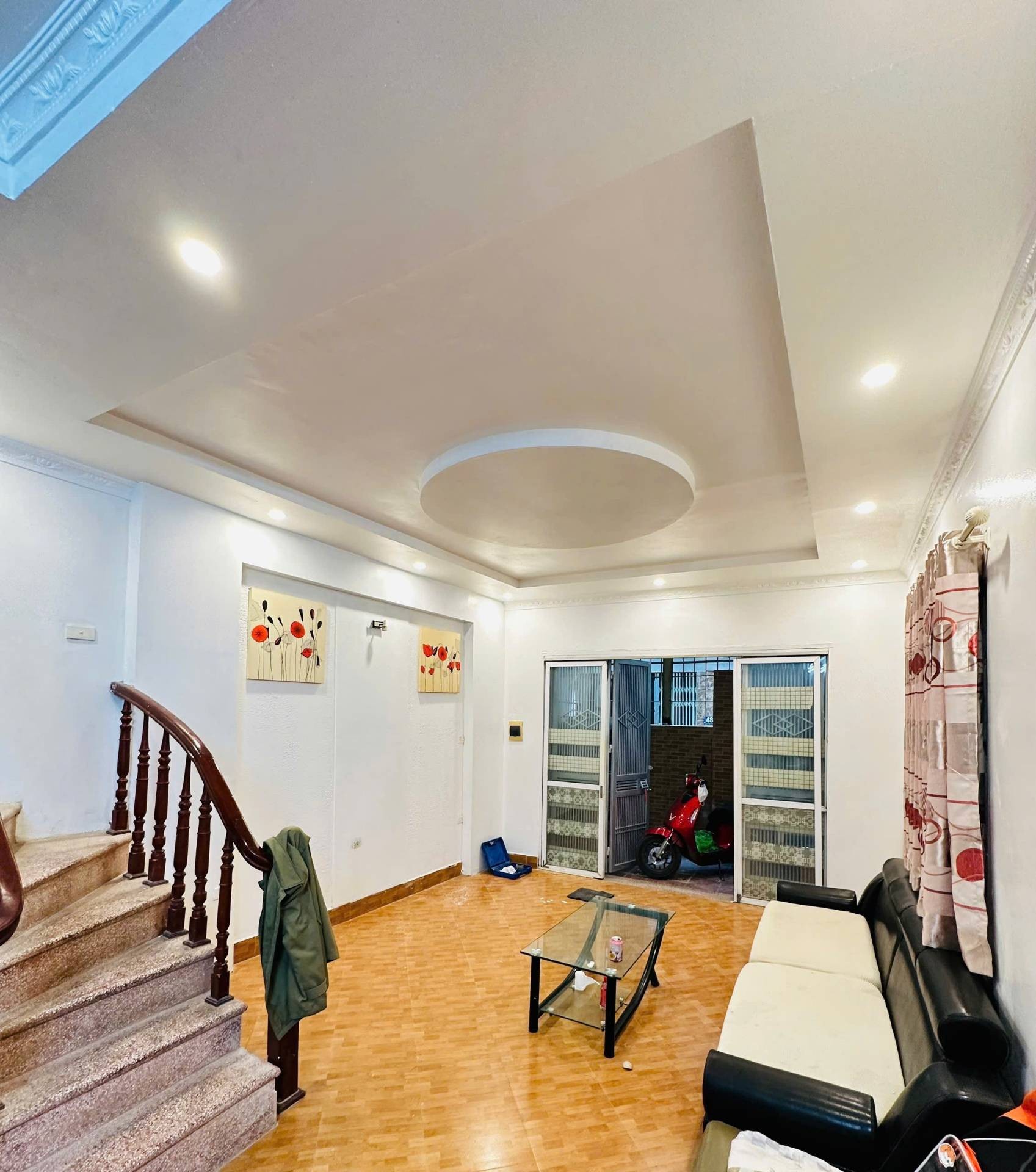 Bán nhà Định Công Hạ - diện tích 49m2 2 tầng - Ô tô 4 chỗ qua - giá 3,8 tỷ