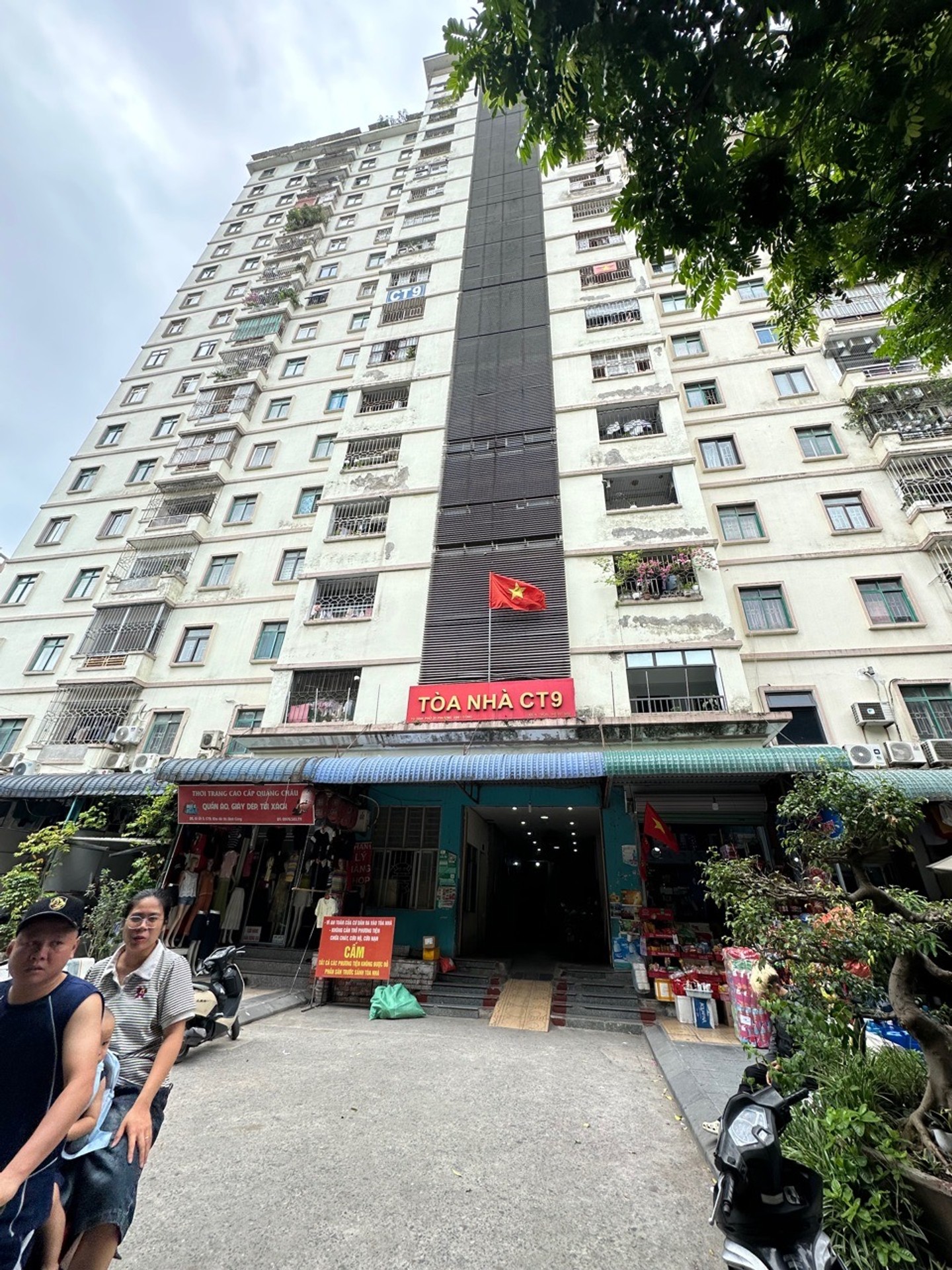 Bán nhà Trịnh Đình Cửu - diện tích 69m2 10 tầng - Căn hộ chung cư mặt đường - giá 5,3 tỷ