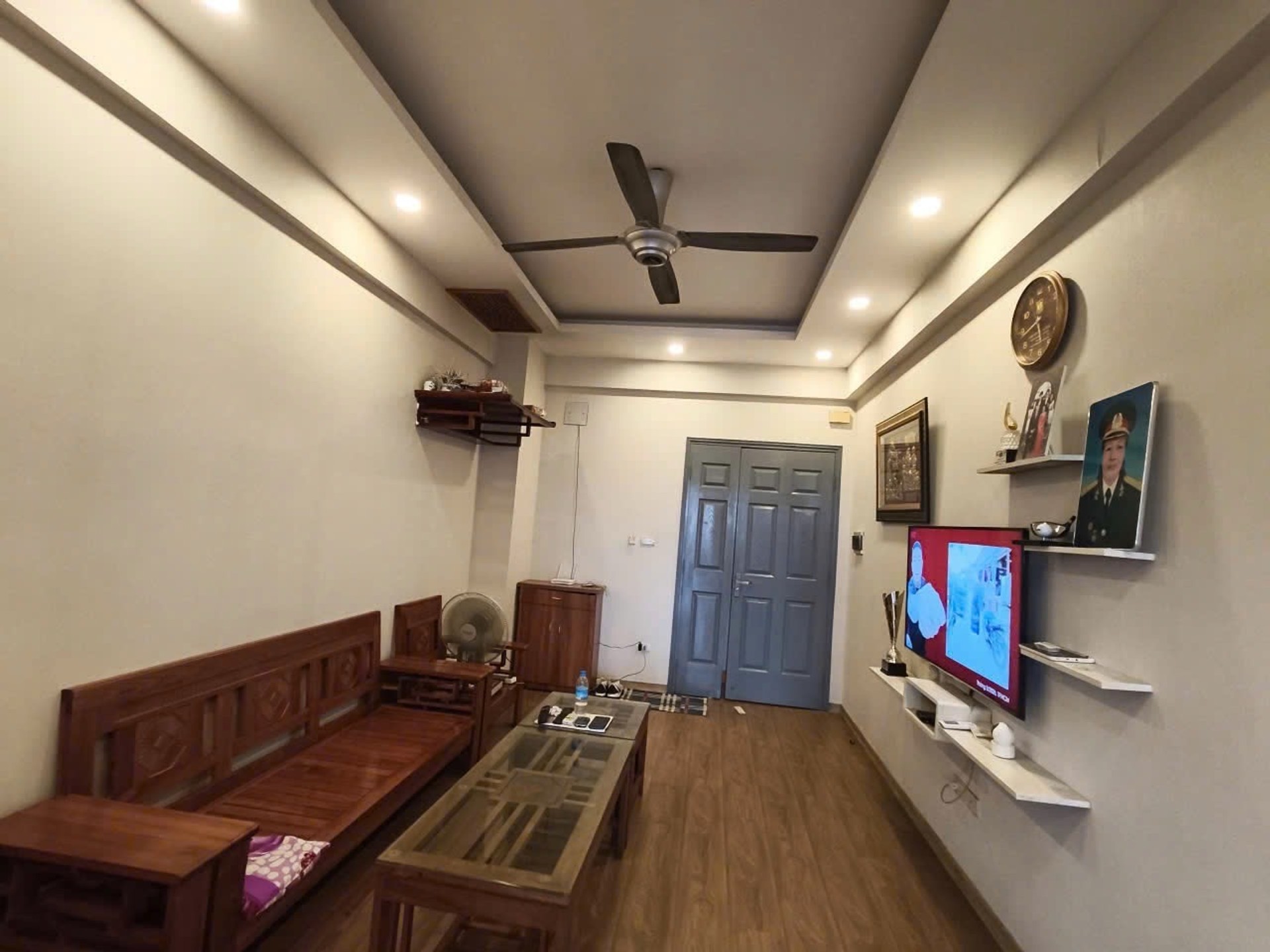 Bán nhà Trịnh Đình Cửu - diện tích 69m2 10 tầng - Căn hộ chung cư mặt đường - giá 5,3 tỷ