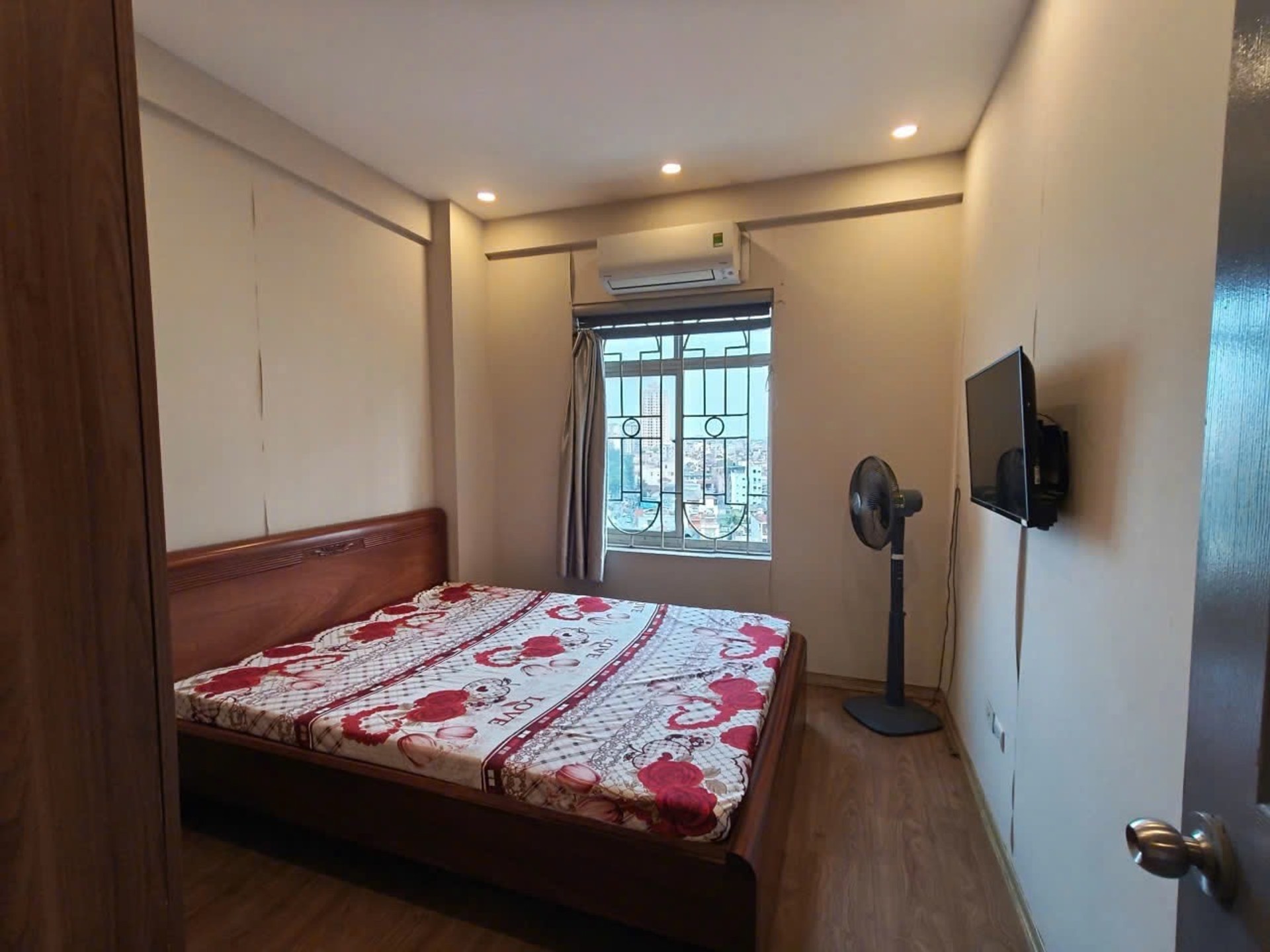 Bán nhà Trịnh Đình Cửu - diện tích 69m2 10 tầng - Căn hộ chung cư mặt đường - giá 5,3 tỷ
