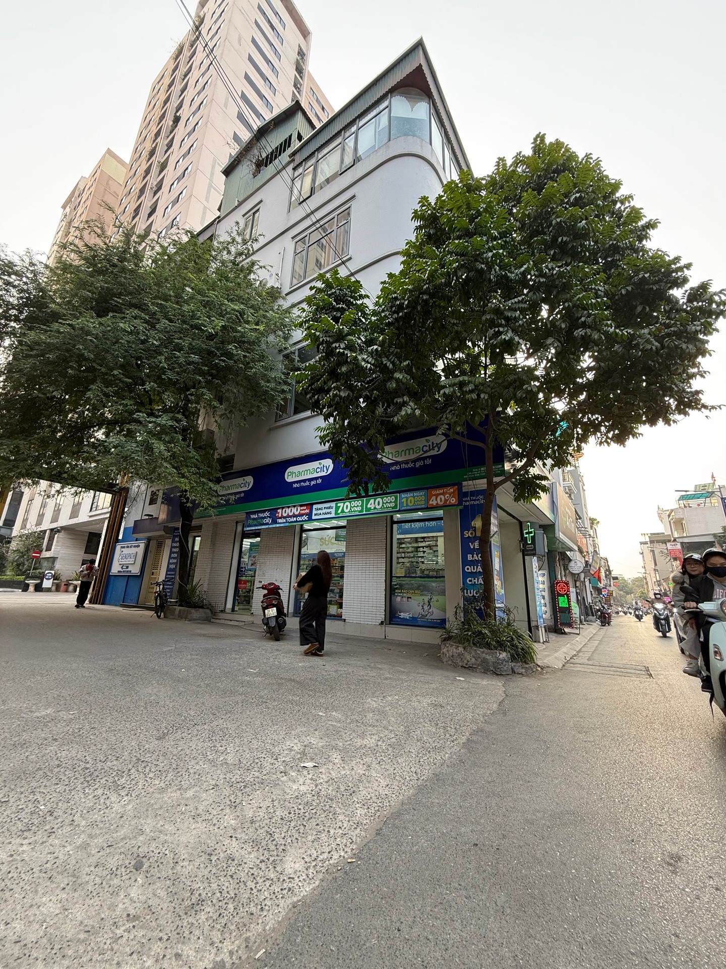 Bán nhà Nguyễn Đức Cảnh - diện tích 56,3m2 4 tầng - Lô góc 3 mặt thoáng - giá 42 tỷ