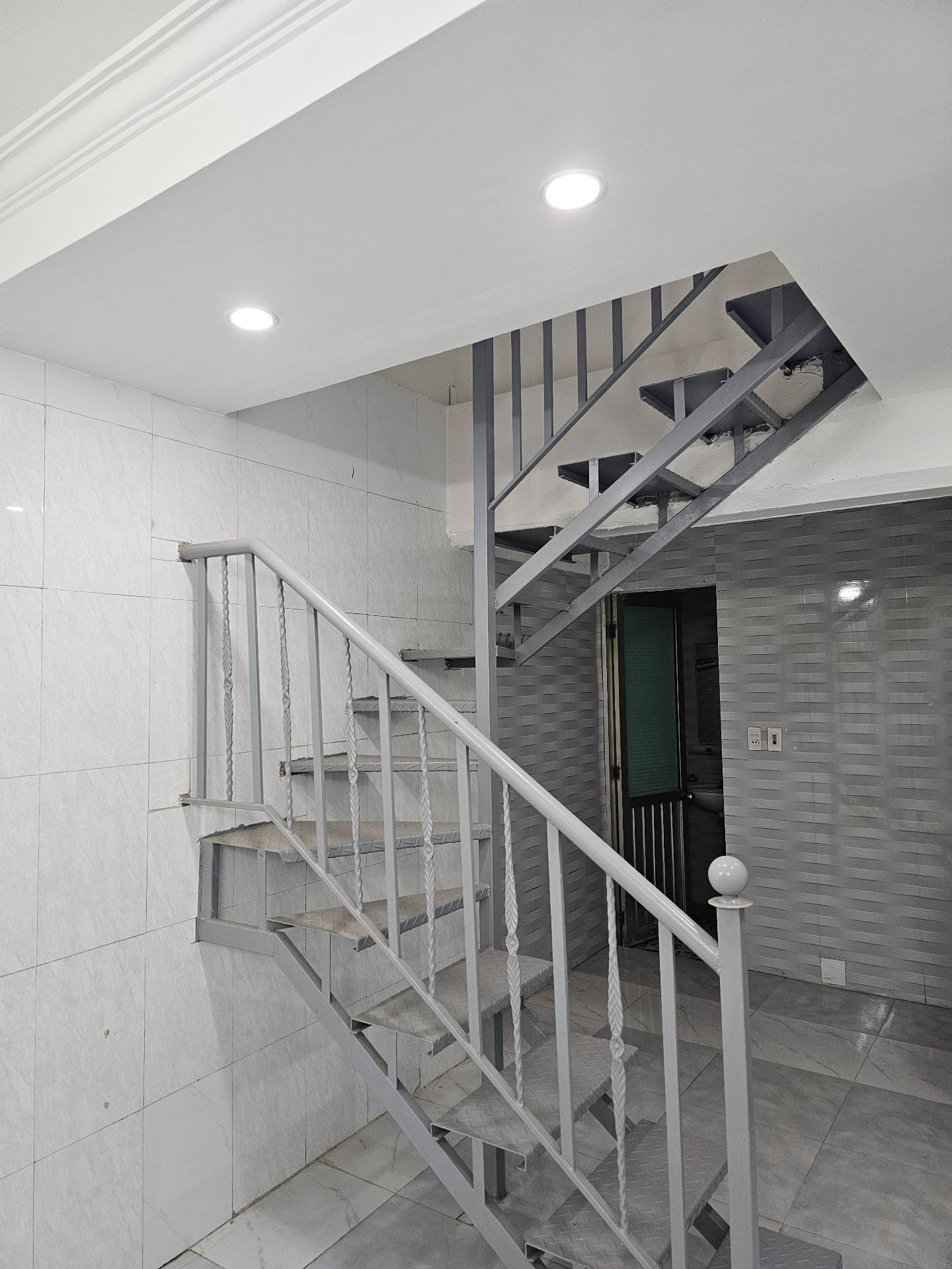 Bán nhà Trịnh Đình Cửu - diện tích 27m2 3 tầng - Hiếm nhà bán - giá 6,2 tỷ
