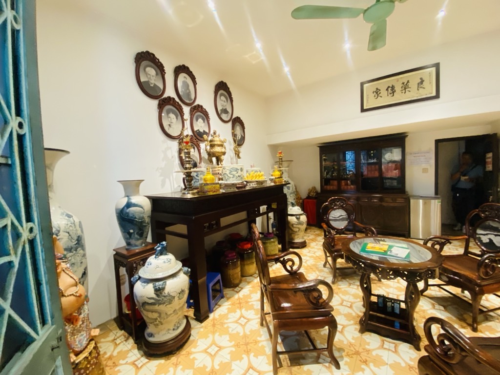 Bán nhà Phố Huế - diện tích 100m2 3 tầng - Nhà tập thể pháp cổ - giá 8,5 tỷ