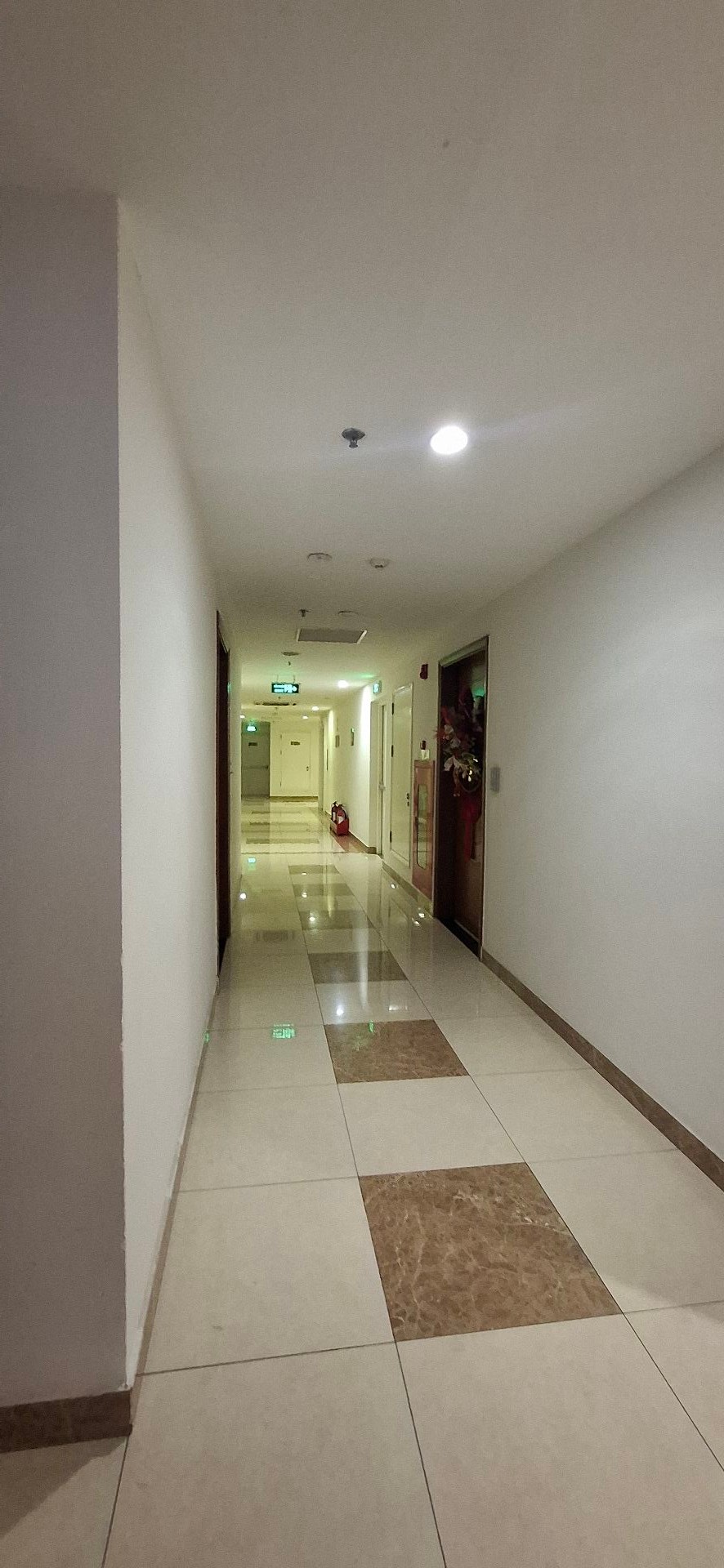 Bán nhà Ngõ 4 ô tô trở lên - diện tích 91m2 2 tầng - Shophouse kinh doanh đẳng cấp - giá 29 tỷ