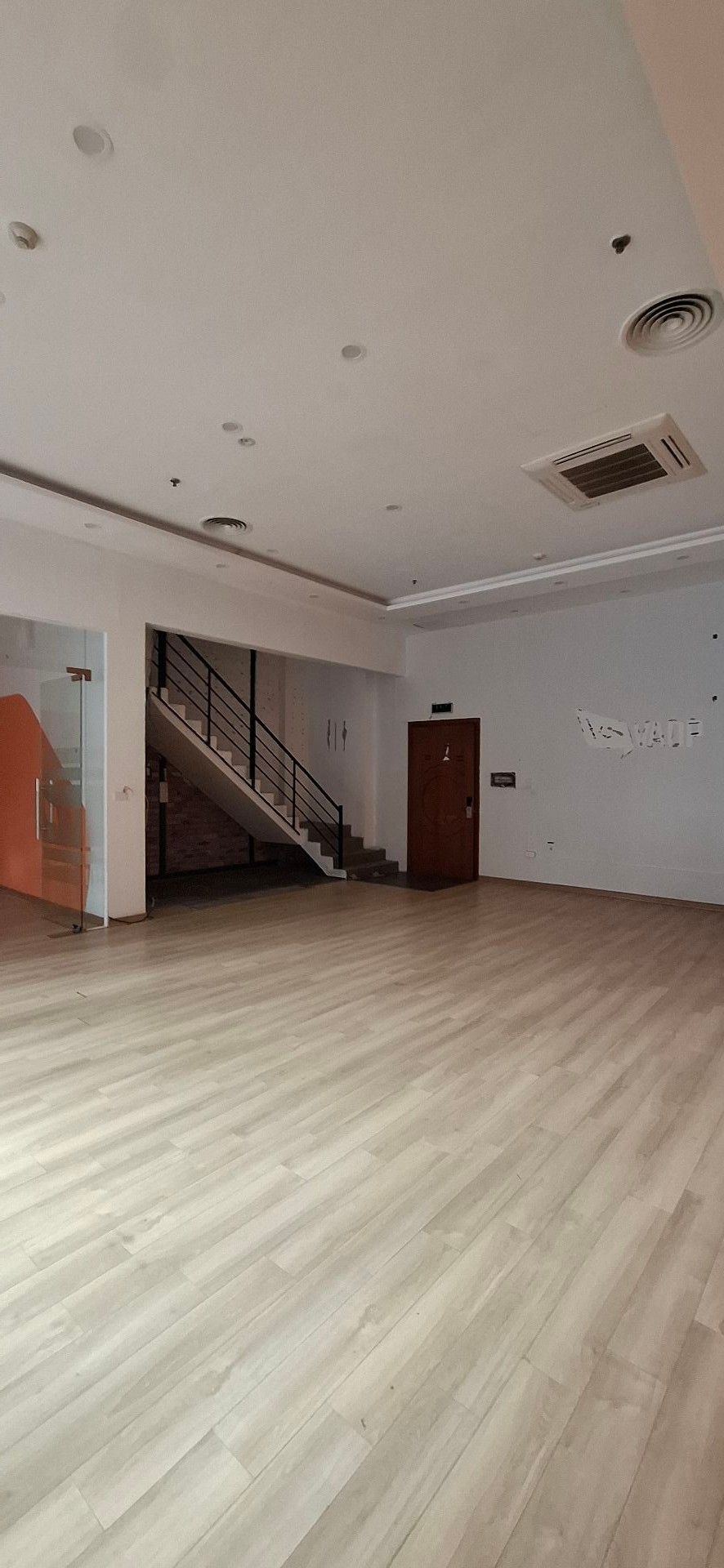 Bán nhà Ngõ 4 ô tô trở lên - diện tích 91m2 2 tầng - Shophouse kinh doanh đẳng cấp - giá 29 tỷ