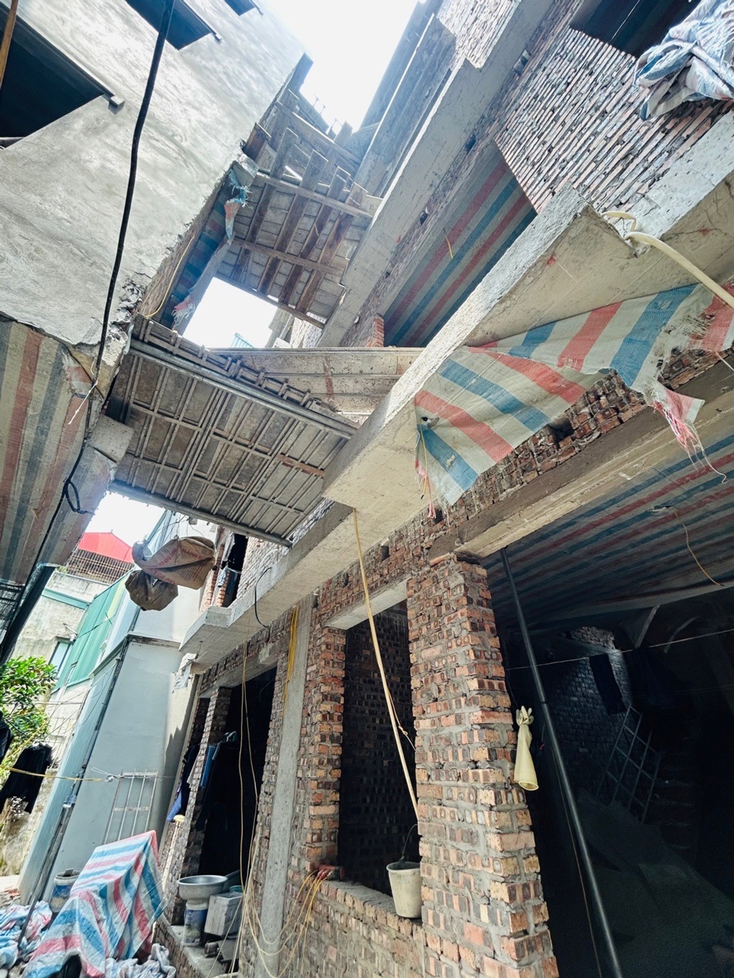 Bán nhà Nguyễn Khoái - diện tích 48m2 5 tầng - Thang máy, gần ô tô - giá 9,98 tỷ