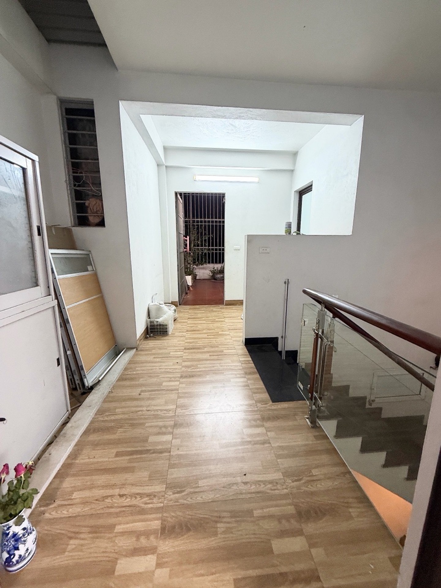 Bán nhà Minh Khai - diện tích 100m2 5 tầng - Lô góc 3 thoáng - giá 11,2 tỷ