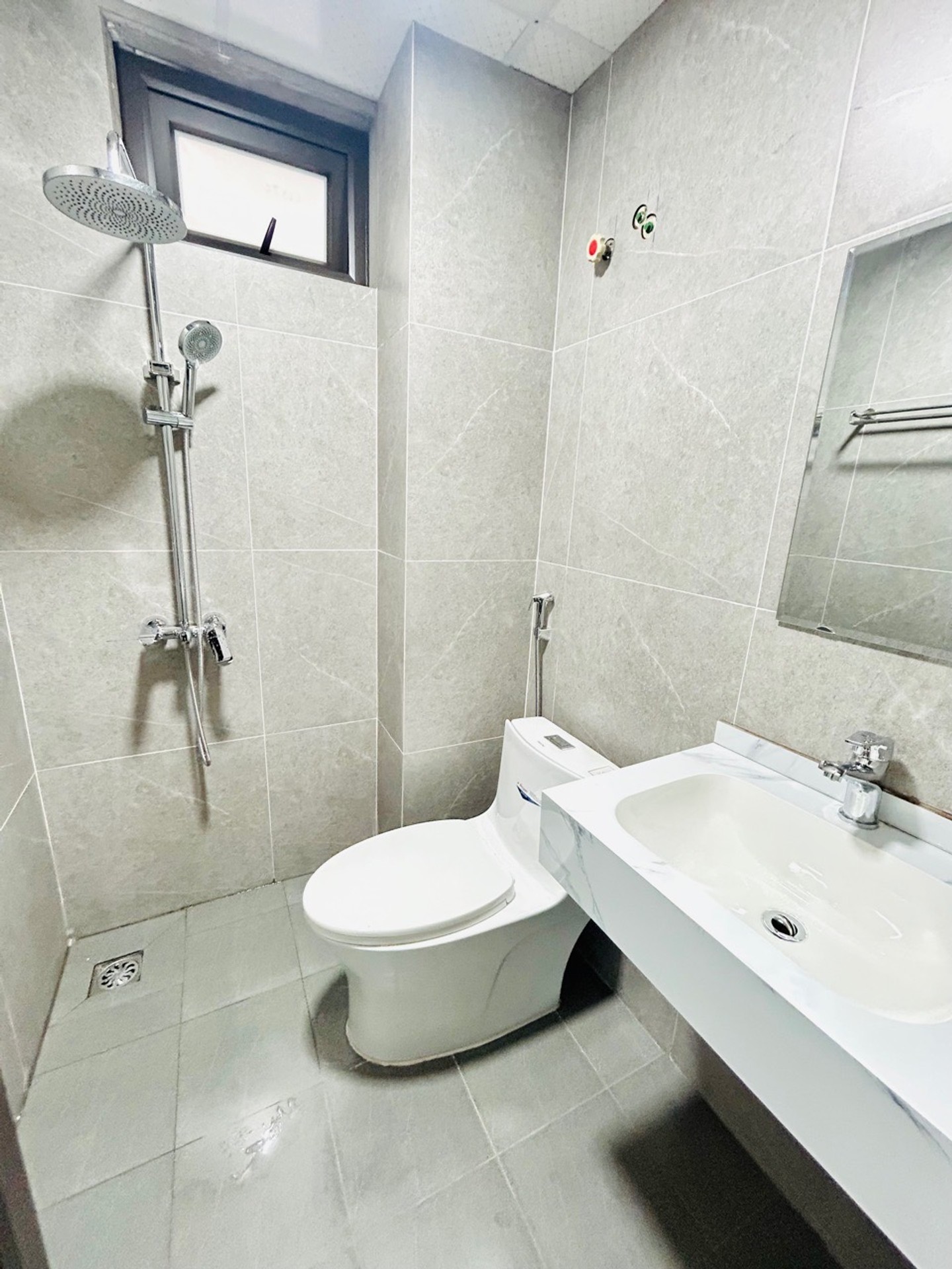 Bán nhà Phố Đại Đồng - diện tích 36m2 5 tầng - Nhà đẹp hiếm có - giá 7,9 tỷ