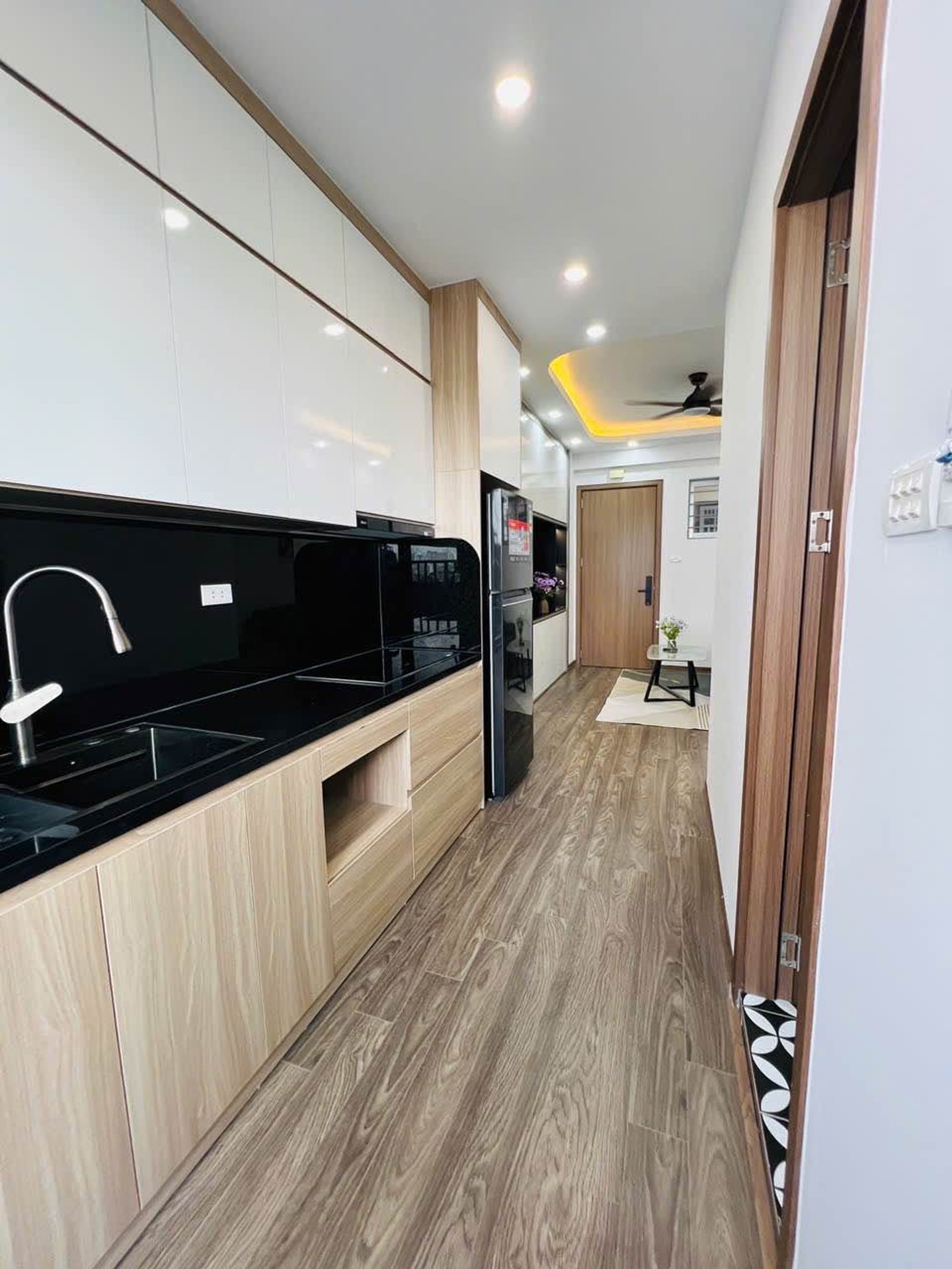 Bán nhà Linh Đàm - diện tích 68m2 1 tầng - Ô tô đỗ sảnh - giá 5,25 tỷ