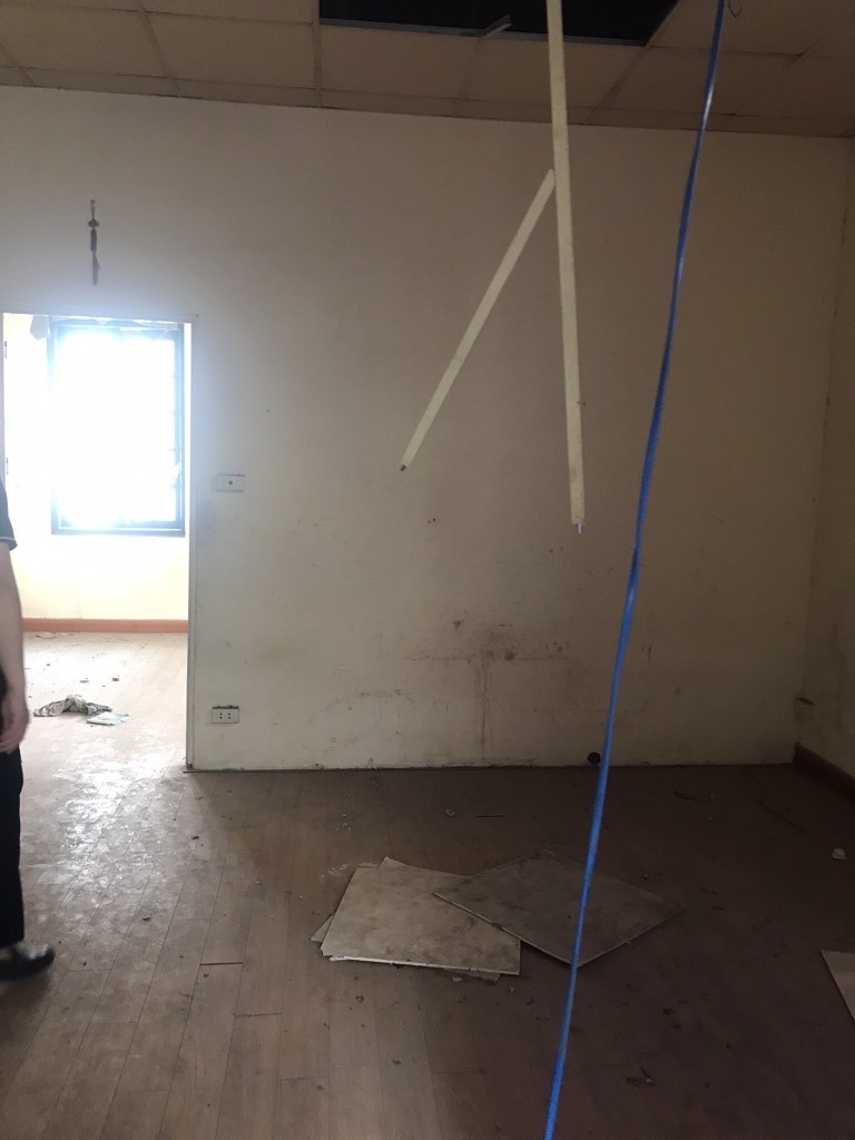 Bán nhà Ngõ Hàng Cỏ - diện tích 121,2m2 2 tầng - Biệt thự cổ lô góc - giá 35 tỷ