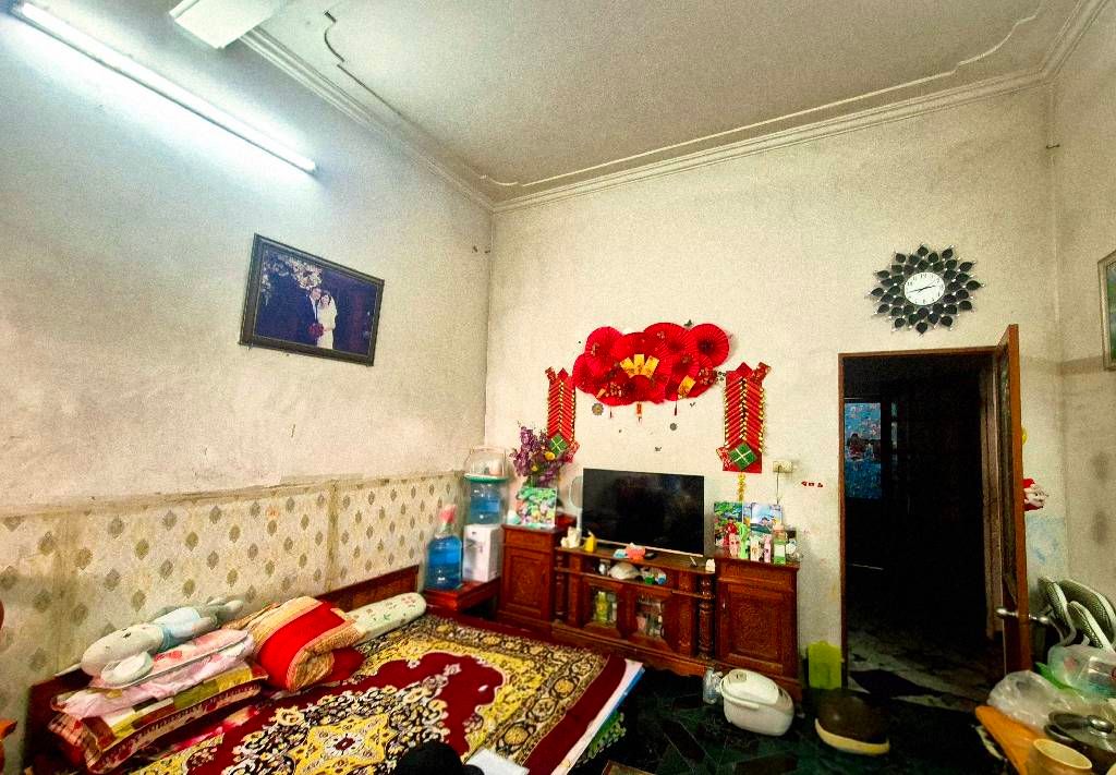 Bán nhà Hoàng Mai - diện tích 170m2 2 tầng - đất vuông vắn, ô tô tránh - giá 19,75 tỷ