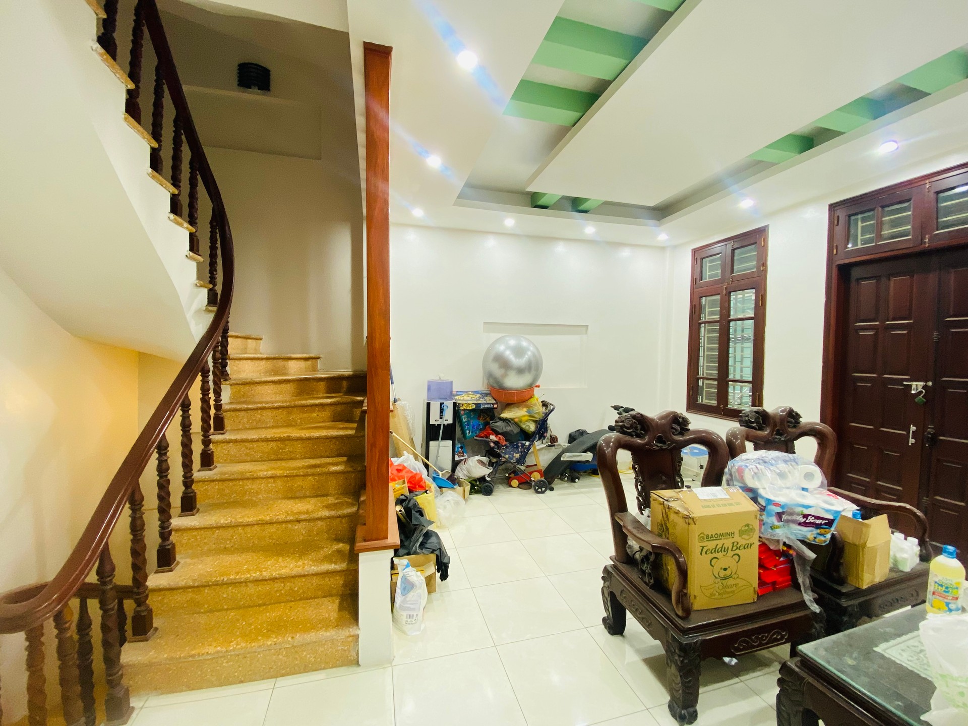 Bán nhà Hoàng Mai - diện tích 57m2 5 tầng - Ngõ thông - giá 15 tỷ