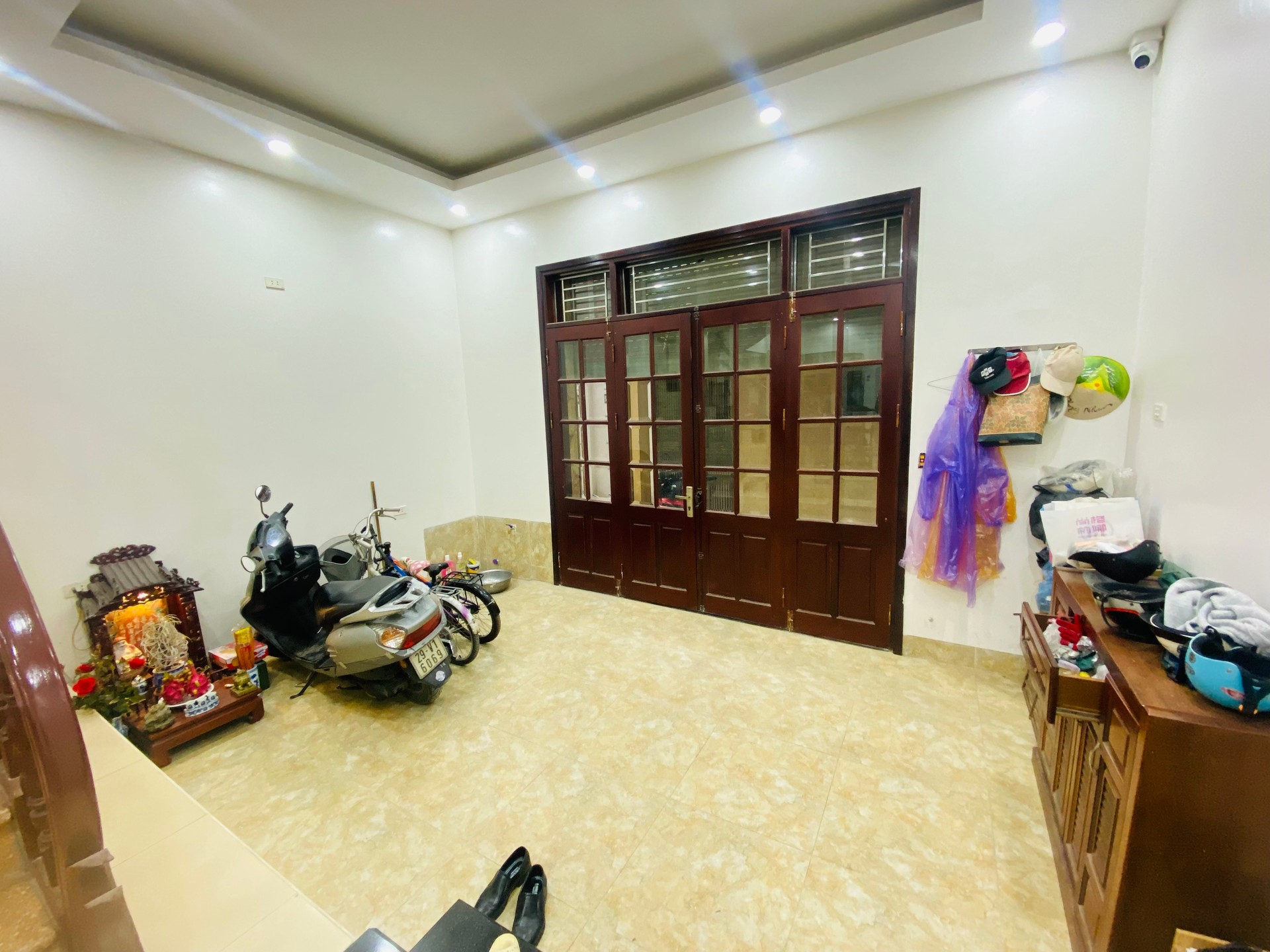 Bán nhà Hoàng Mai - diện tích 57m2 5 tầng - Ngõ thông - giá 15 tỷ