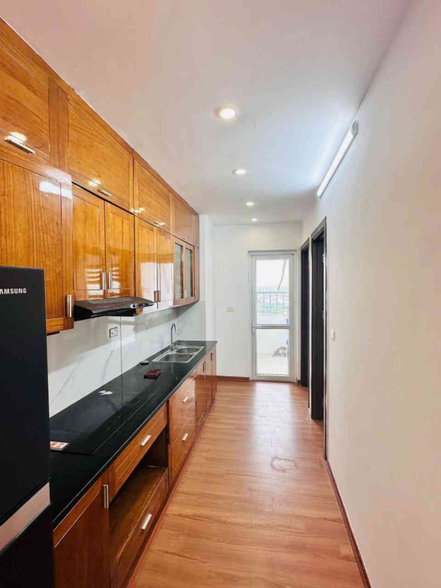 Bán nhà Nguyễn Xiển - diện tích 74m2 1 tầng - Căn góc, nhiều cửa sổ - giá 4,65 tỷ