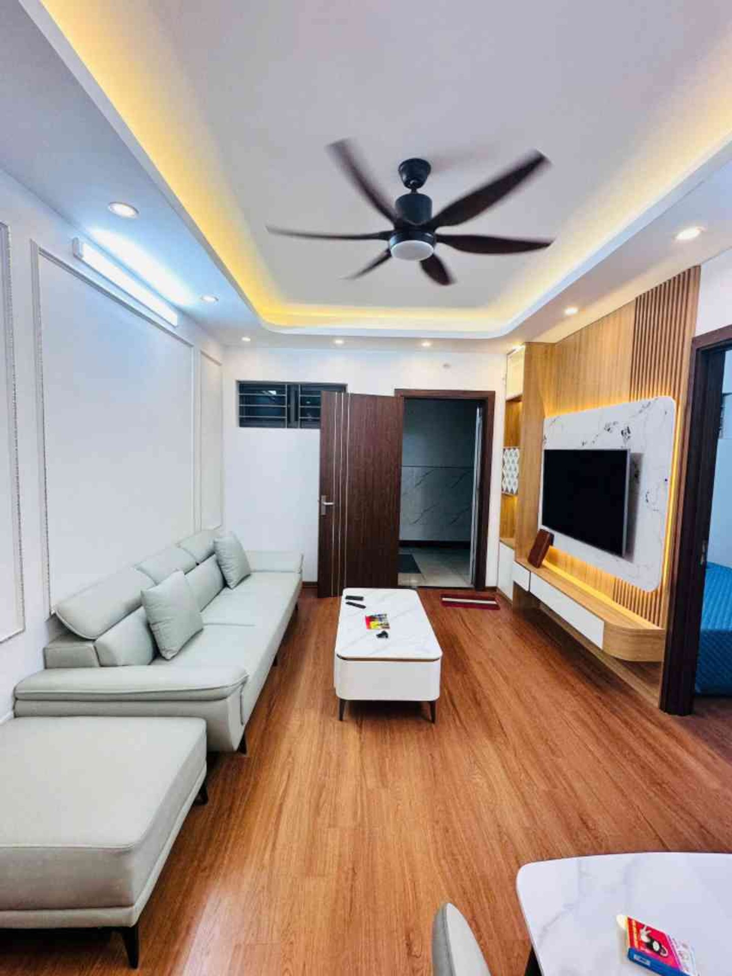 Bán nhà Nguyễn Xiển - diện tích 74m2 1 tầng - Căn góc, nhiều cửa sổ - giá 4,65 tỷ