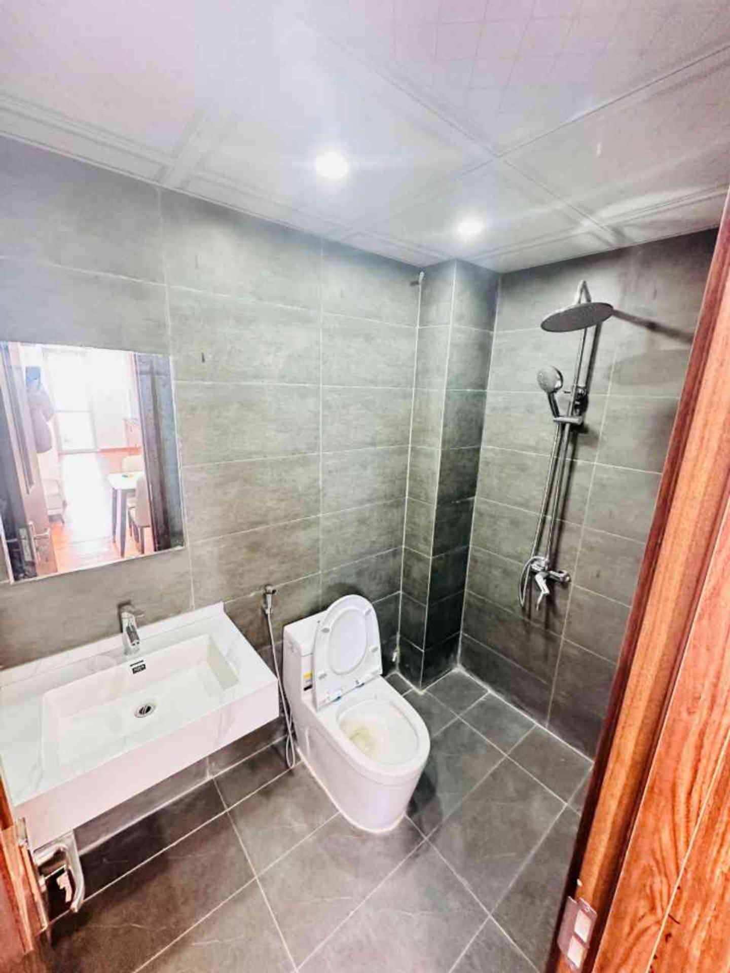 Bán nhà Nguyễn Xiển - diện tích 74m2 1 tầng - Căn góc, nhiều cửa sổ - giá 4,65 tỷ
