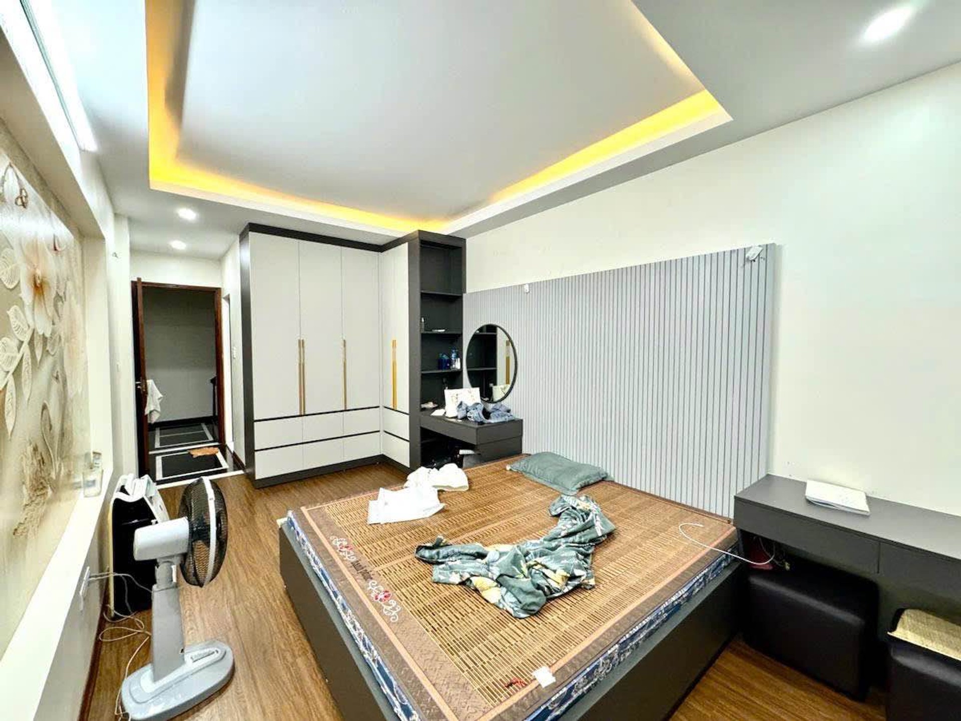 Bán nhà Lê Trọng Tấn - diện tích 30m2 5 tầng - ô tô gần - giá 7,2 tỷ