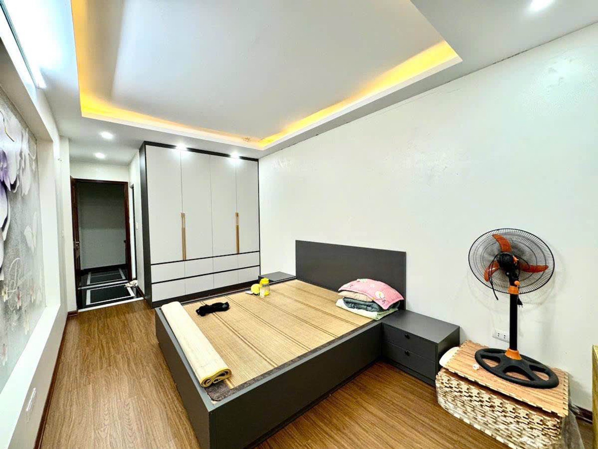 Bán nhà Lê Trọng Tấn - diện tích 30m2 5 tầng - ô tô gần - giá 7,2 tỷ