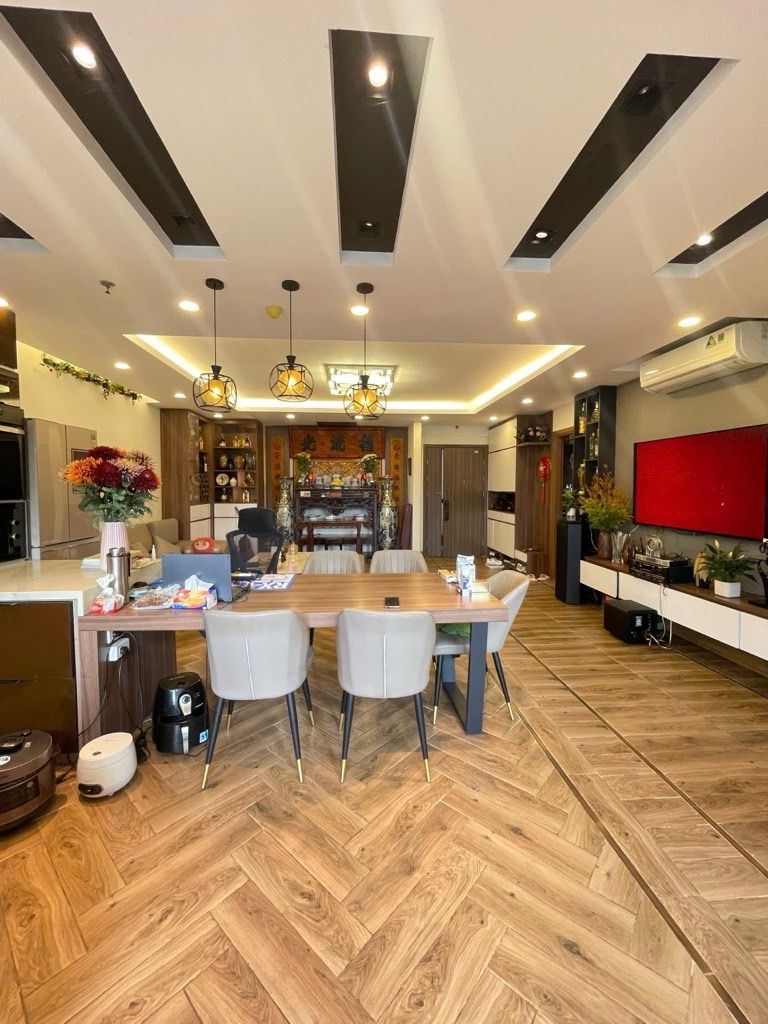 Bán nhà Hai Bà Trưng - diện tích 104m2 1 tầng - Căn góc - giá 10,5 tỷ