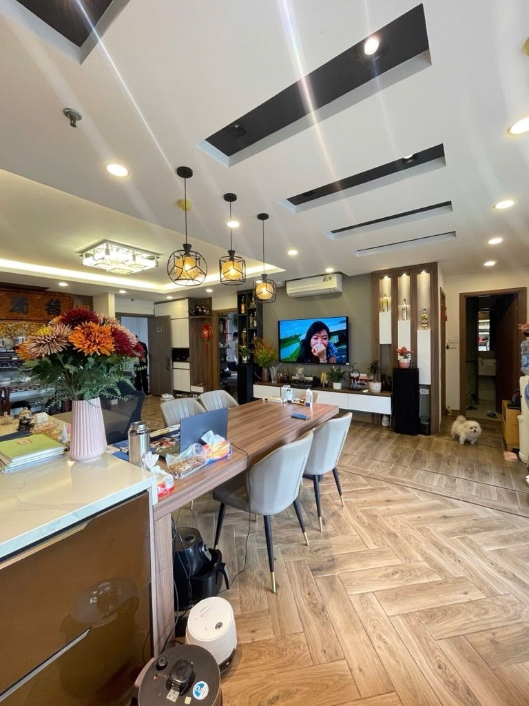 Bán nhà Hai Bà Trưng - diện tích 104m2 1 tầng - Căn góc - giá 10,5 tỷ